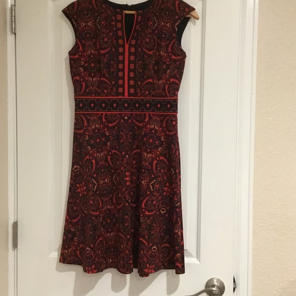 London Style Red and Black Paisley Mini Dress - Picture 1 of 4